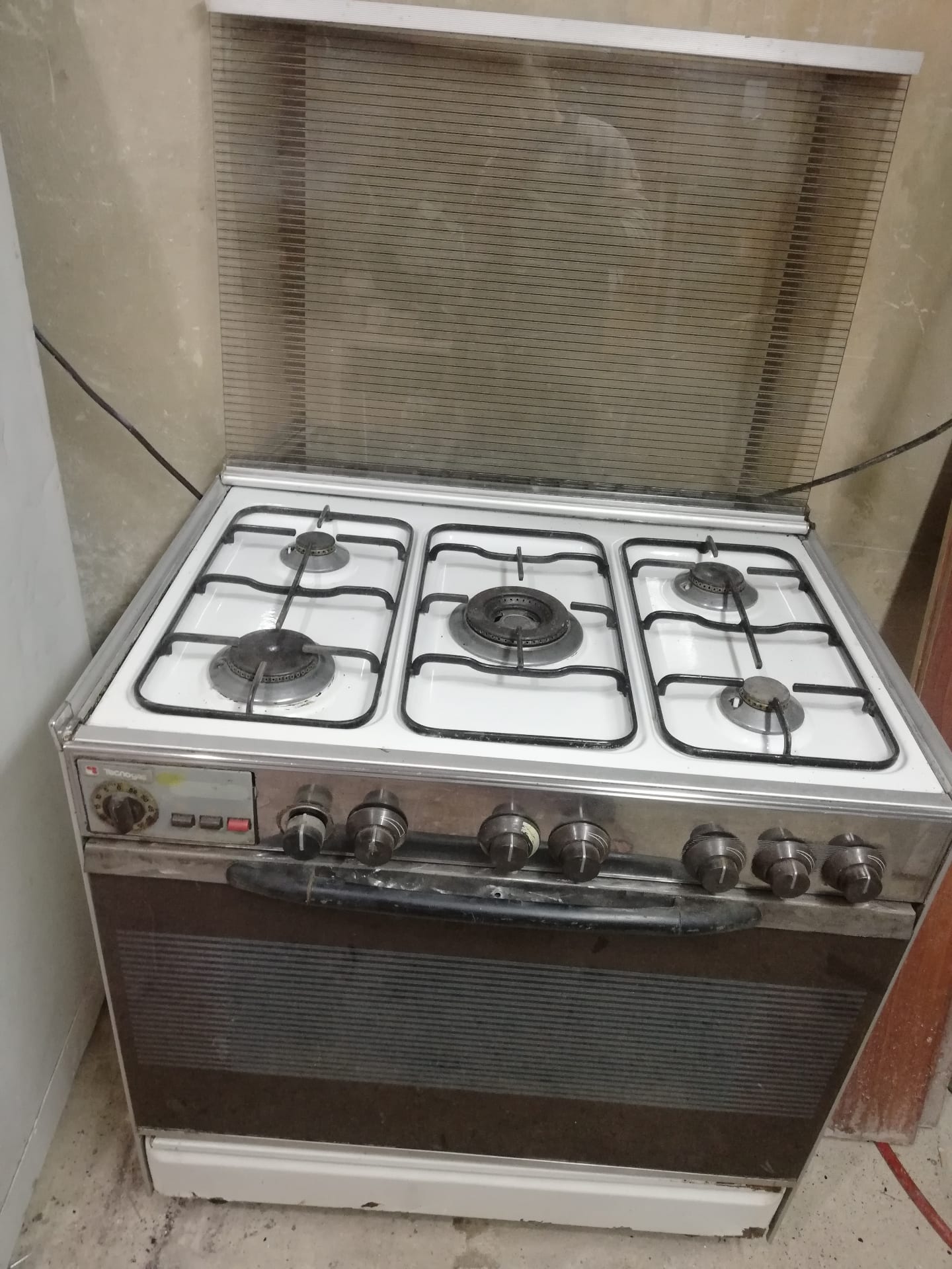 غاز بحالة جيدة جدا
لا تنسَ أنك شاهدت هذا الإعلان في عنكبوت
غاز بحالة جيدة جدا...