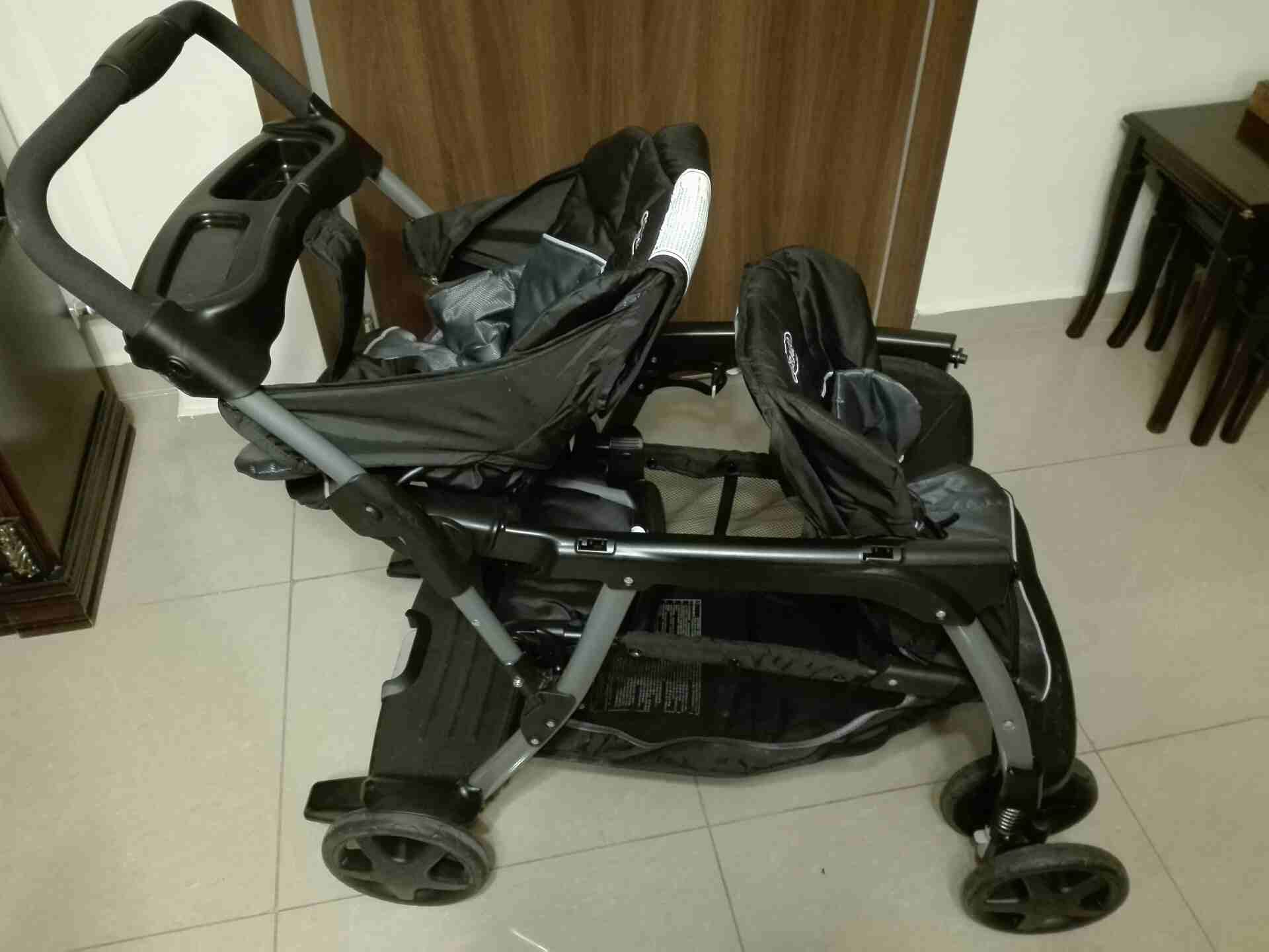 عرباية تؤام - او لطفلين - نوع جراكو Graco
لا تنسَ أنك شاهدت هذا الإعلان في عنكبوت
عرباية تؤام، و...