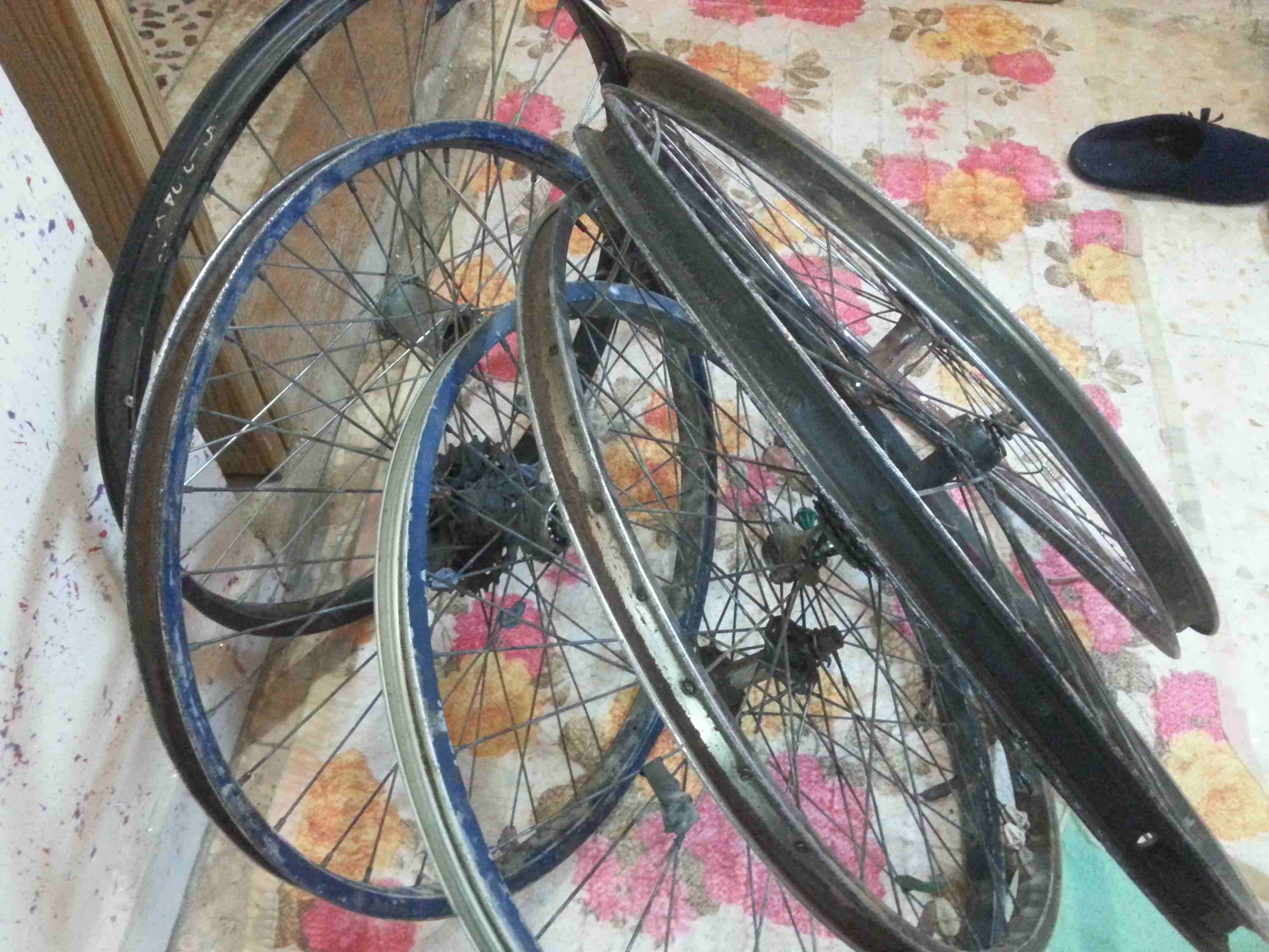 كوم جنطاط نمره 26. للبيع بسعر طري
لا تنسَ أنك شاهدت هذا الإعلان في عنكبوت
مجمع المحطه اتصل لمع...