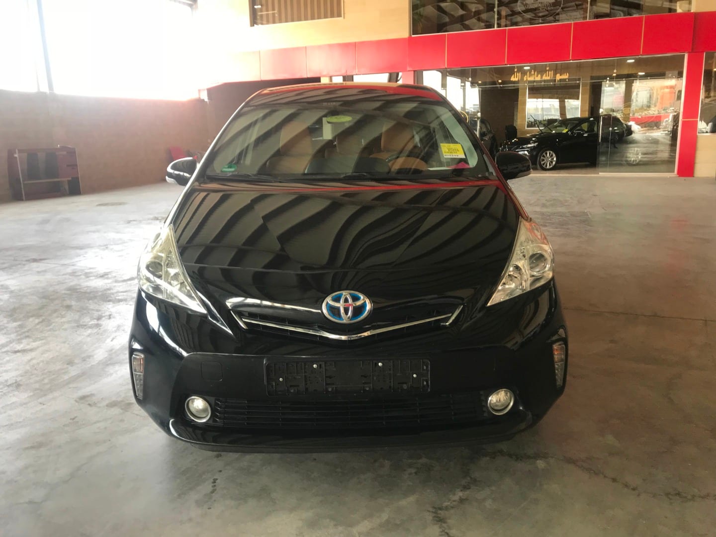 PRIUS Plus 2013 // لون: أسود // تويوتا بريوس بلس
لا تنسَ أنك شاهدت هذا الإعلان في عنكبوت
تويو...