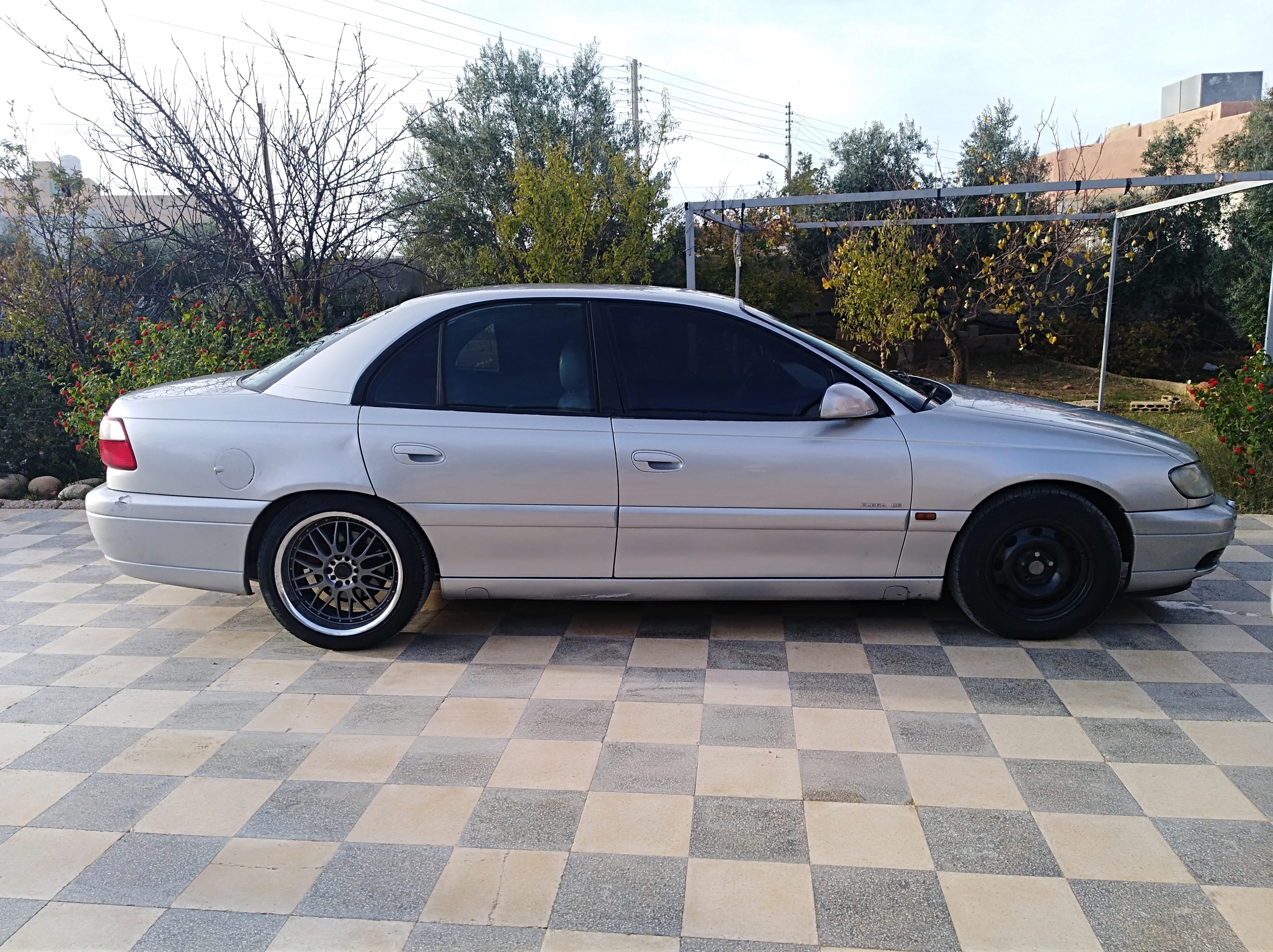 أوبل اوميجا 2000 ماتور 2000 للبيع أو البدل
لا تنسَ أنك شاهدت هذا الإعلان في عنكبوت
اوبل اوميج...
