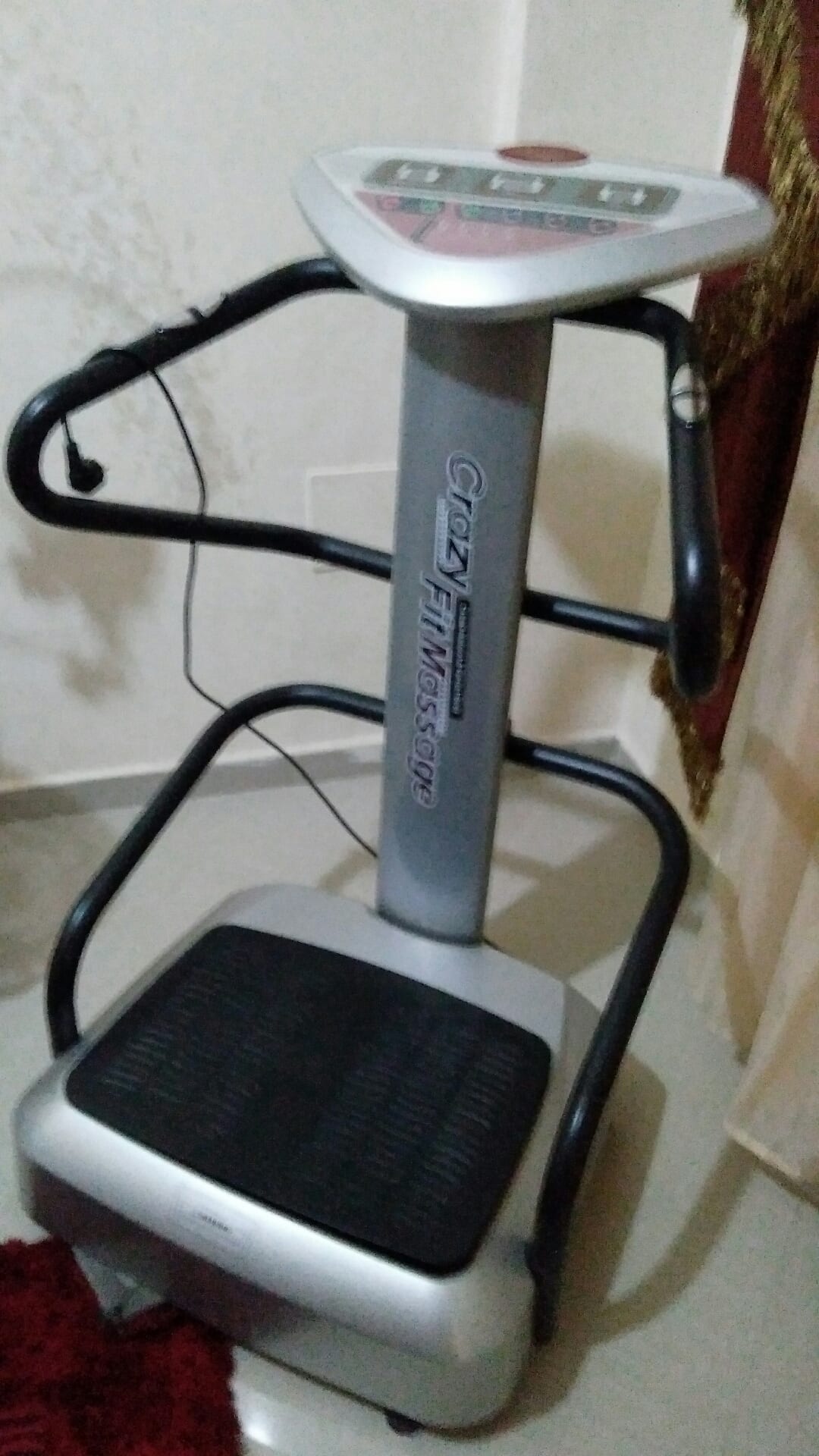 جهاز رياضي للتنحيف او للمساج بأنواعه بحالة ممتازة
لا تنسَ أنك شاهدت هذا الإعلان في عنكبوت
اسم...