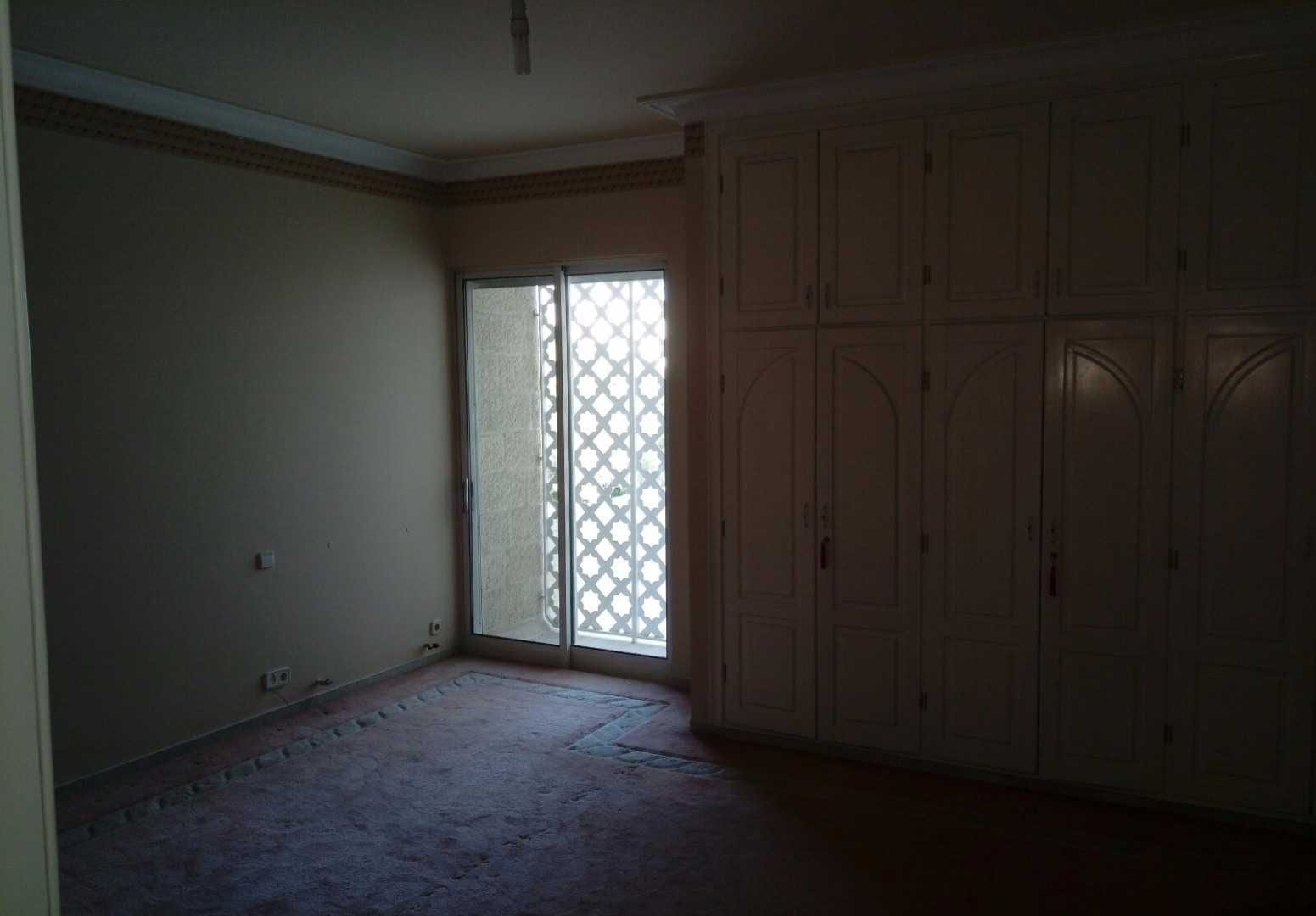فيلا للبيع في عبدون
لا تنسَ أنك شاهدت هذا الإعلان في عنكبوت
فيلا للبيع او للايجار خلف السفارة...
