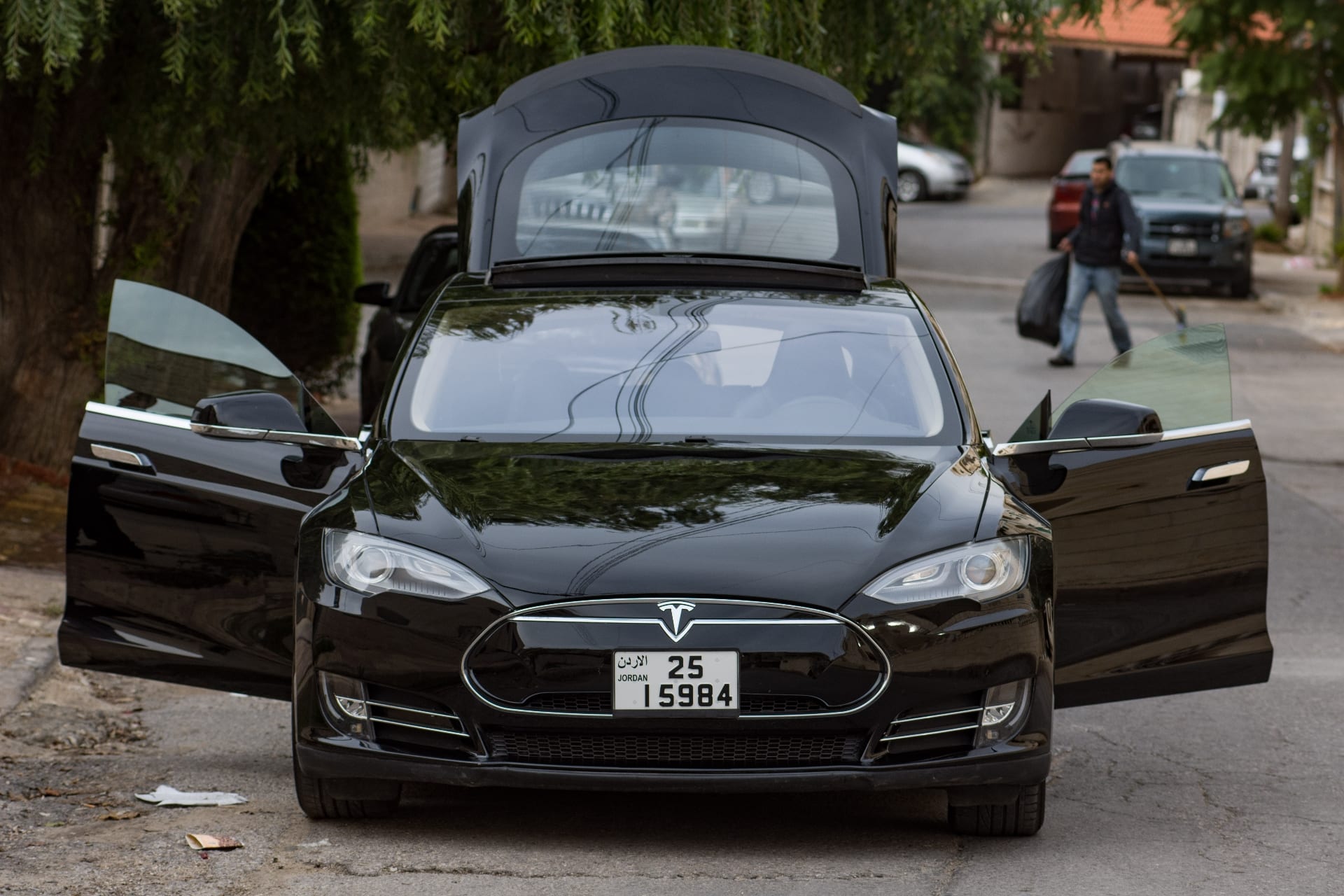 Tesla 85 تسلا 85 فحص كامل
لا تنسَ أنك شاهدت هذا الإعلان في عنكبوت
Tesla model s 85
Full Panor...