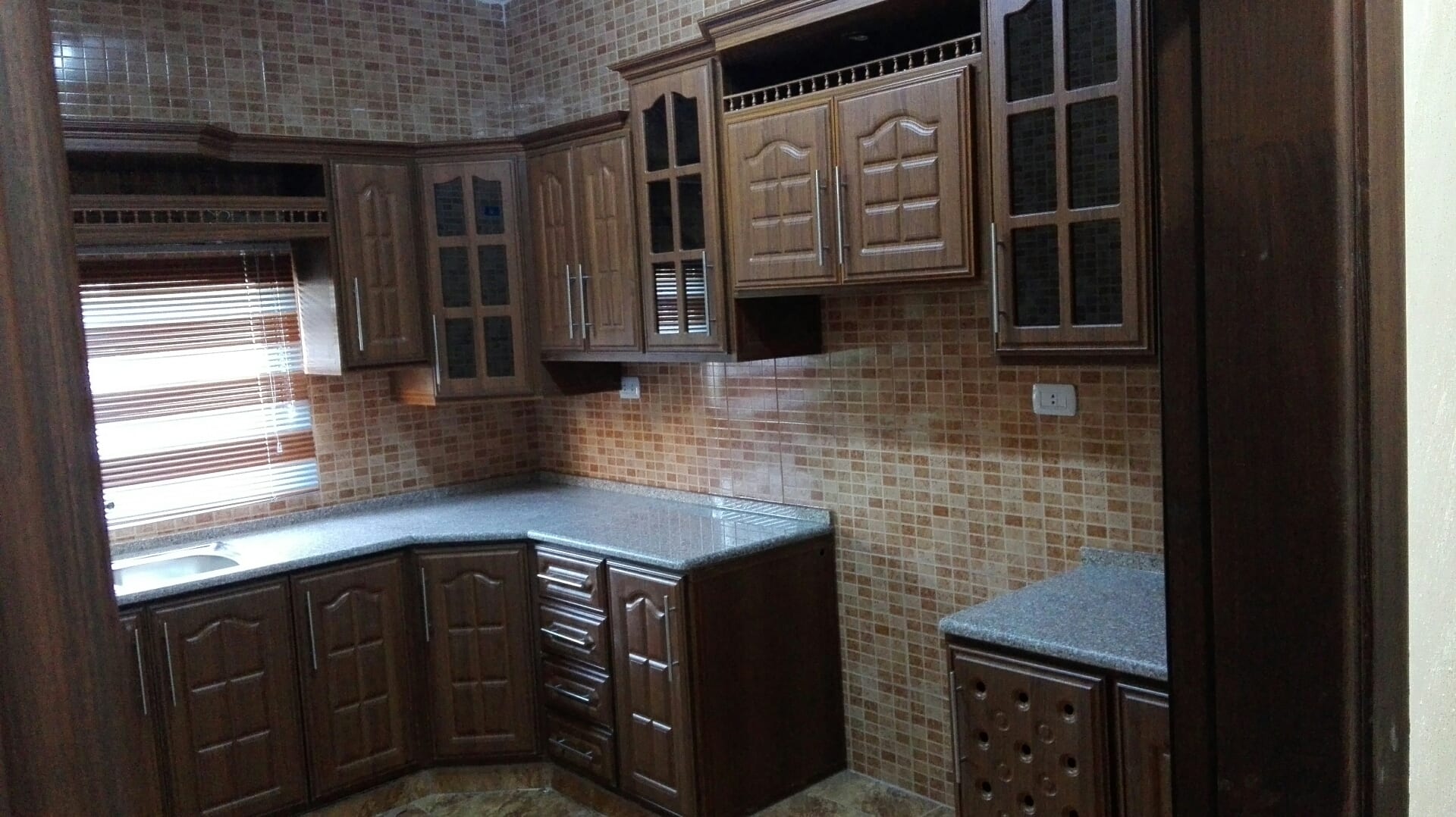 كافة أعمال الألمنيوم مطابخ شبابيك ابواب اكورديوم
لا تنسَ أنك شاهدت هذا الإعلان في عنكبوت
احمد...