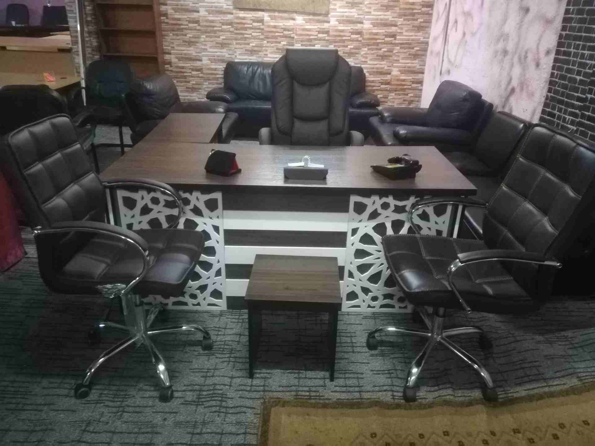 مكتب مدير فخم مع كراسي جلد بسعر مغري
لا تنسَ أنك شاهدت هذا الإعلان في عنكبوت
مكتب مدير فخم مع كرا...