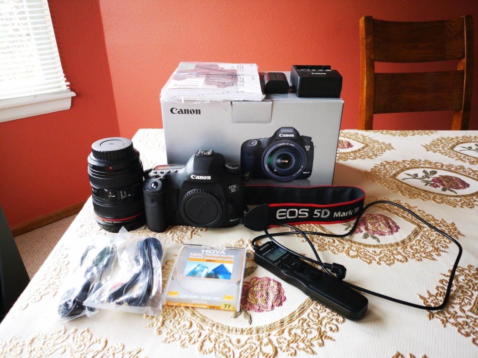Brand Canon
MPN 5260A002, 5260B020AA, 5260B002
GTIN 0013803142433
UPC 0013803142433
Model 5D Mark III
Product Key Features
Optical Zoom 1x
Digital Zoom 2x
Battery Type Lithium-Ion
Color Black
Featur...
