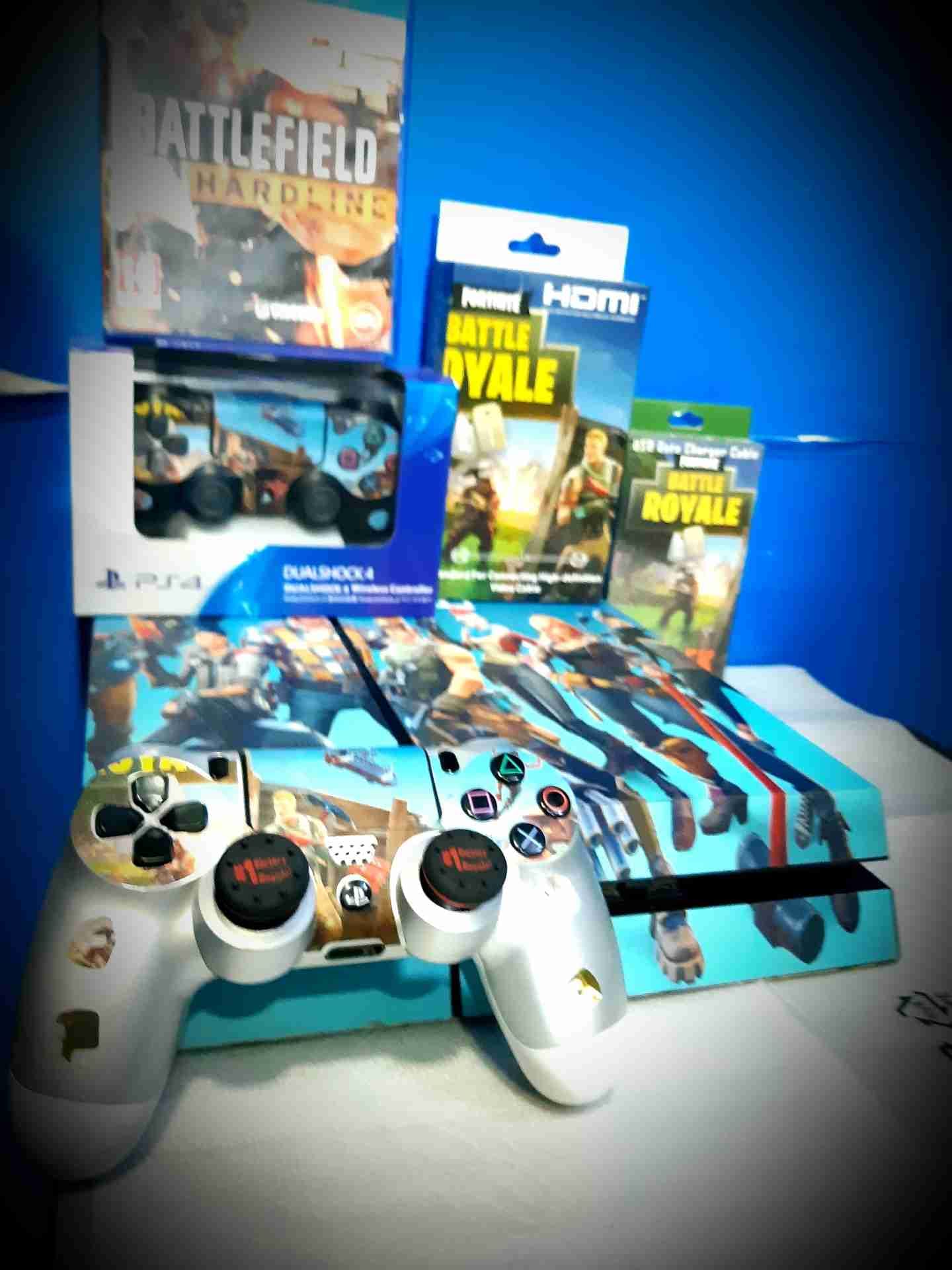 PlayStation4 500G R2 أوروبي مكفول
لا تنسَ أنك شاهدت هذا الإعلان في عنكبوت
#Home_game
PlaySta...