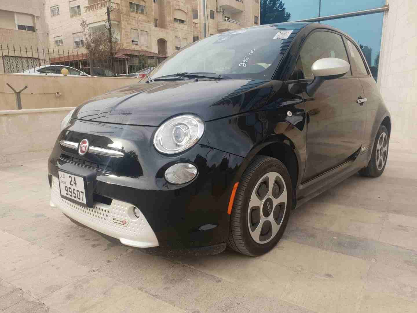 2015 FIAT 500E
لا تنسَ أنك شاهدت هذا الإعلان في عنكبوت
فيات 500e موديل 2015 بحاله الوكاله -ماشيه...
