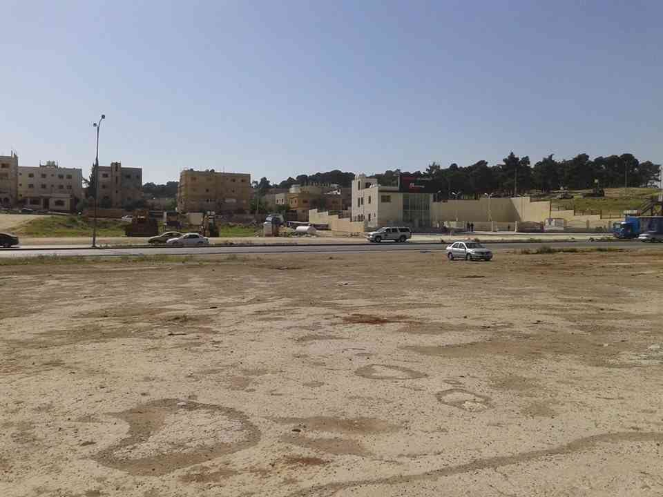 الأردن - عمان
قطعة ارض تجاري في الجويدة/ المستندات و أم زعرورة
حوض: المستندات و أم زعرورة
المساحة: 1.15 دنم
الموقع: مقابل نادي الرماية الملكي
واجهة على الشارع 57م، طول 20م تقريبا
شارع 36م
تصنيف...