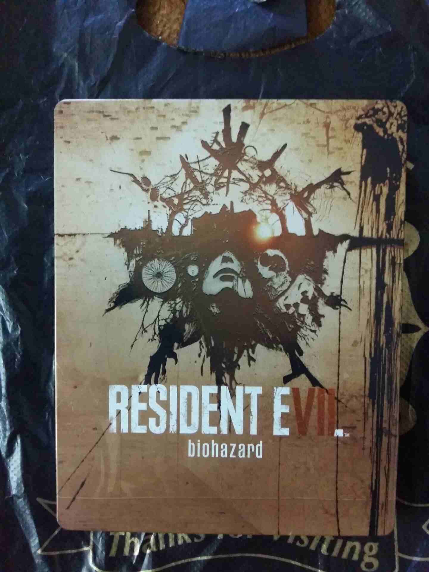 Resident Evil Biohazard limited edition steelbook
لا تنسَ أنك شاهدت هذا الإعلان في عنكبوت
pre-own...
