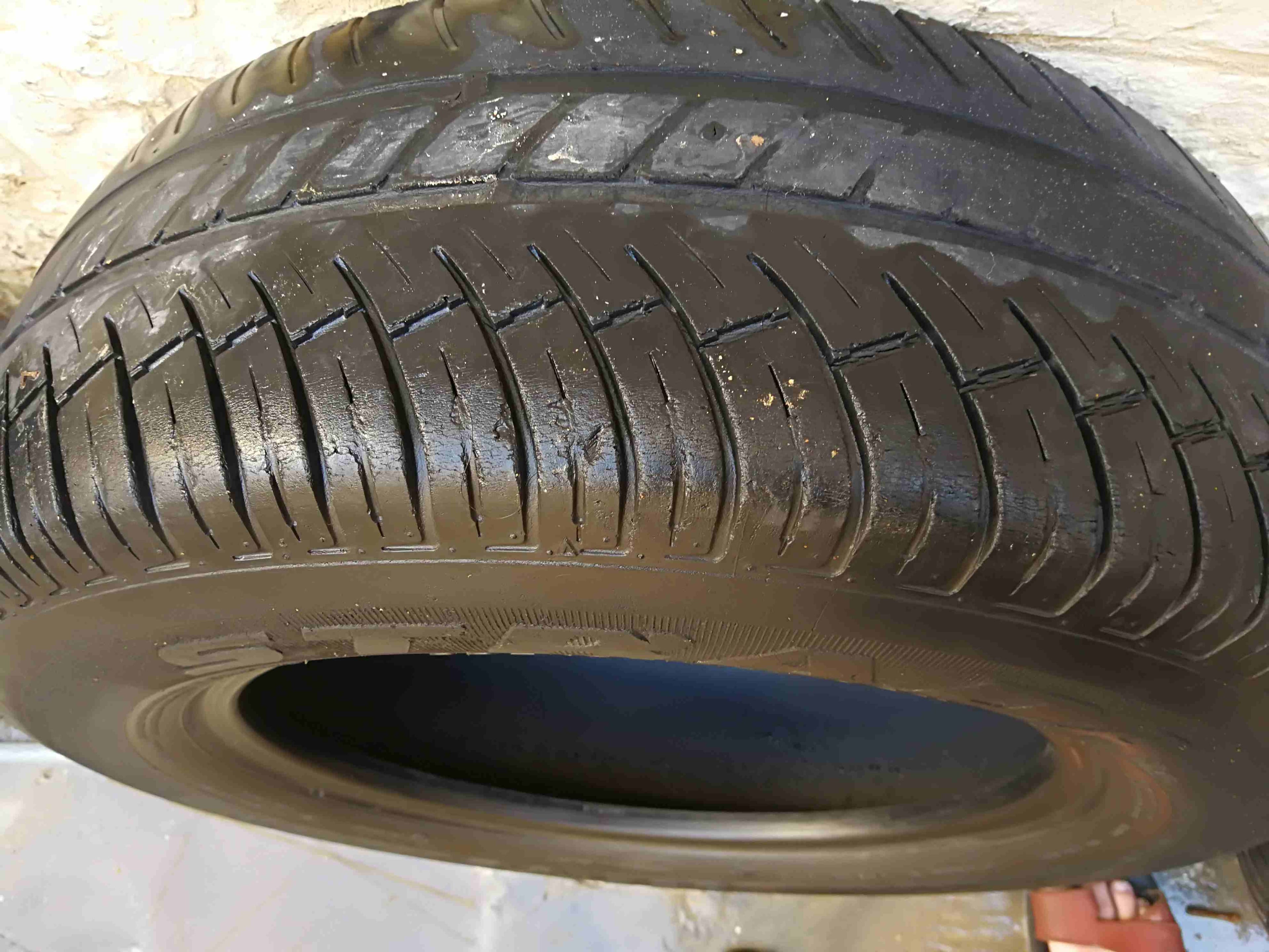 3 فردات كوشوك قياس 205/65/15
لا تنسَ أنك شاهدت هذا الإعلان في عنكبوت
3 فردات كوشوك نص عمر نظاف، ف...