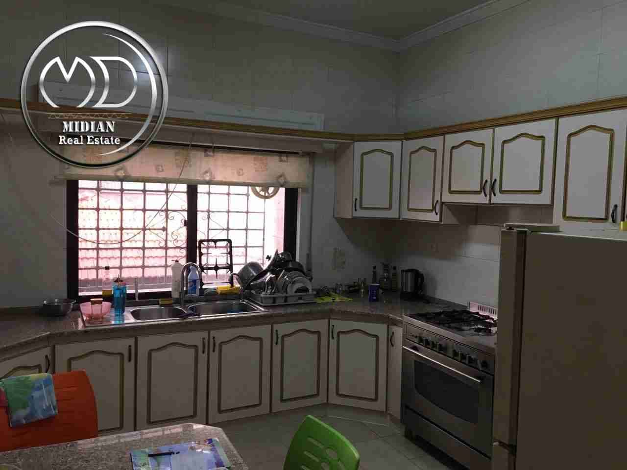 شقه فارغه للبيع خلدا خلف بردايس مساحه 180م طابق اول .
لا تنسَ أنك شاهدت هذا الإعلان في عنكبوت...