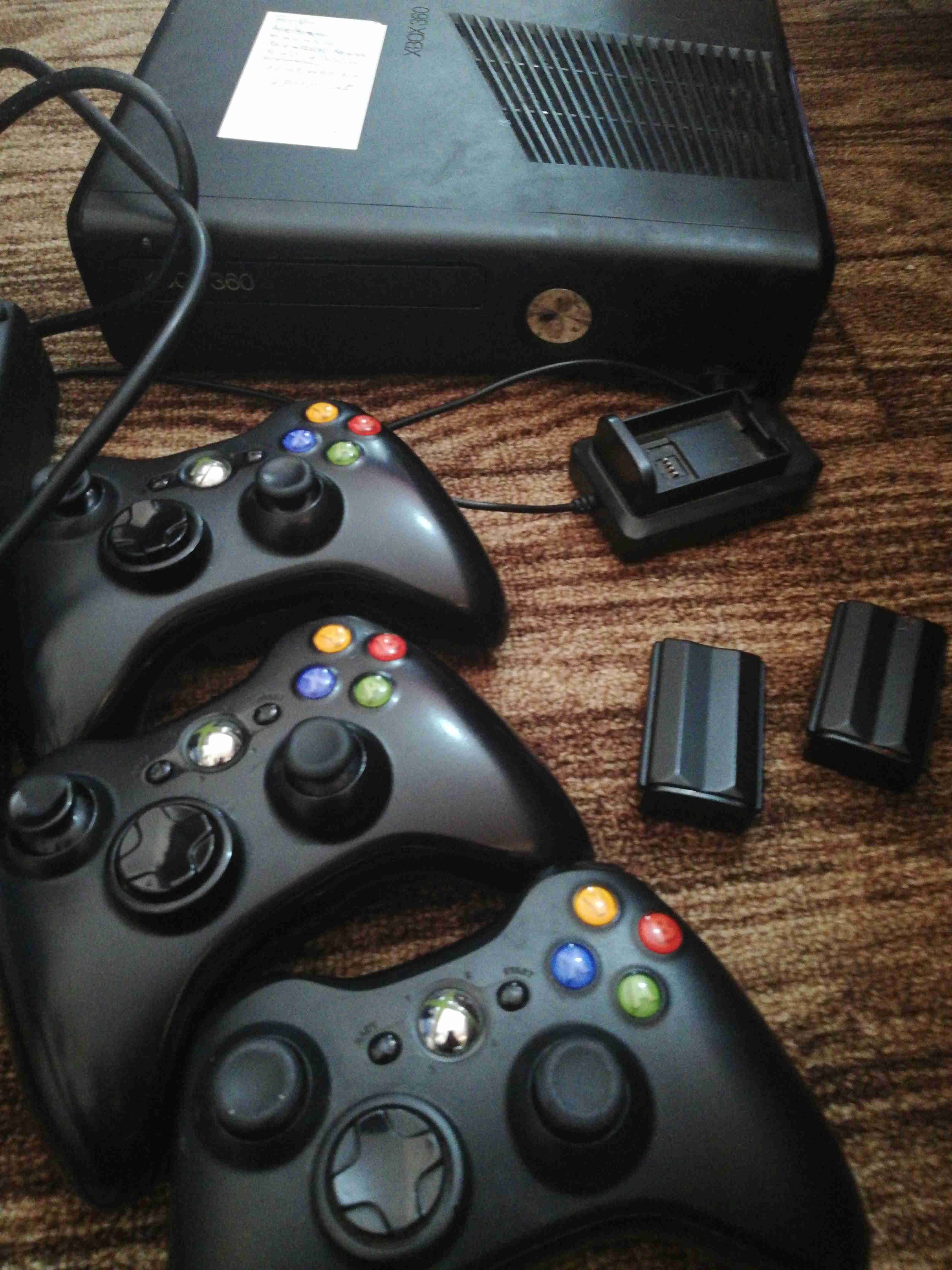 xbox360 معدل بحالة الوكالة
لا تنسَ أنك شاهدت هذا الإعلان في عنكبوت
Xbox 360 معدل بحالة الوكال...