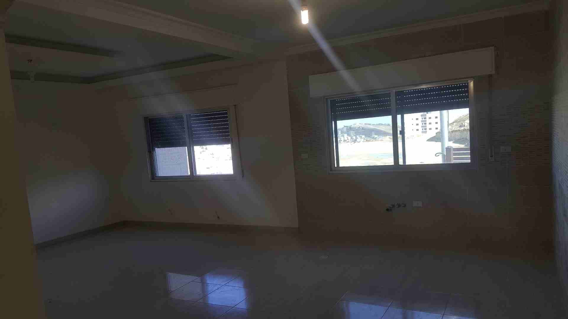 شقة ارضية للايجار
لا تنسَ أنك شاهدت هذا الإعلان في عنكبوت
شقه ارضيه للايجار ... خلف جامعه الع...