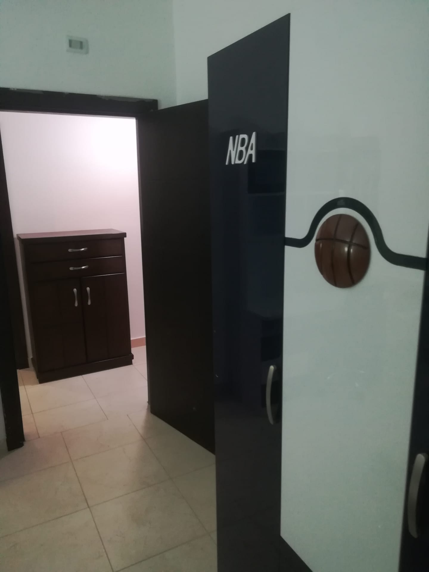 نجار متنقل فك تركيب جميع انواع غرف النوم والاثاث باقل الاسعار
لا تنسَ أنك شاهدت هذا الإعلان في عنكبوت...