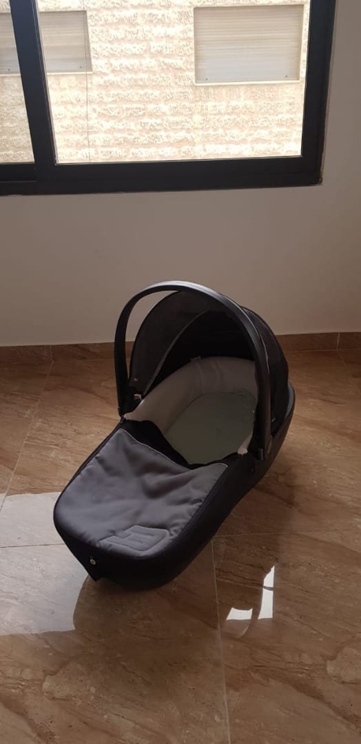 Chicco Stroller & Coat Black
لا تنسَ أنك شاهدت هذا الإعلان في عنكبوت
Chicco Black Strolle...