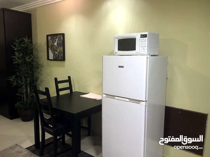 استوديو مكون من غرفه نوم و قعده كونديشن مركزي في خلدا عند اشارات العساف مجمع بيت العمر
لا تنسَ أنك شاهدت هذا الإعلان في عنكبوت...
