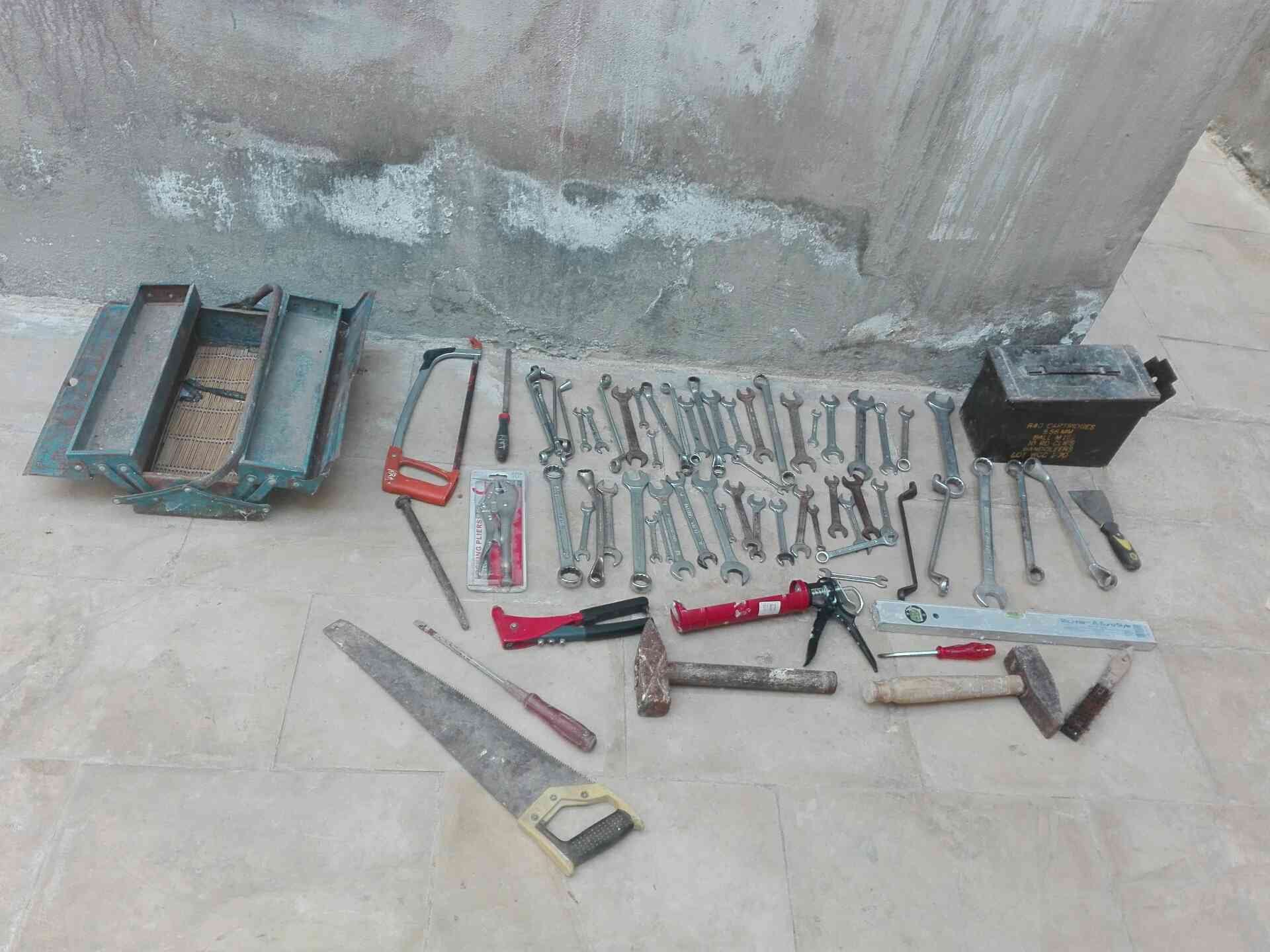 صندوقين حديد و مفاتيح وشويه عدة كما بالصور
لا تنسَ أنك شاهدت هذا الإعلان في عنكبوت
صندوقين حد...