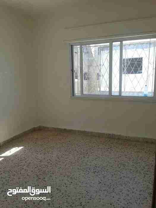 && شقة طابق اول للايجار جبل النصر حي الخلايلة
لا تنسَ أنك شاهدت هذا الإعلان في عنكبوت...
