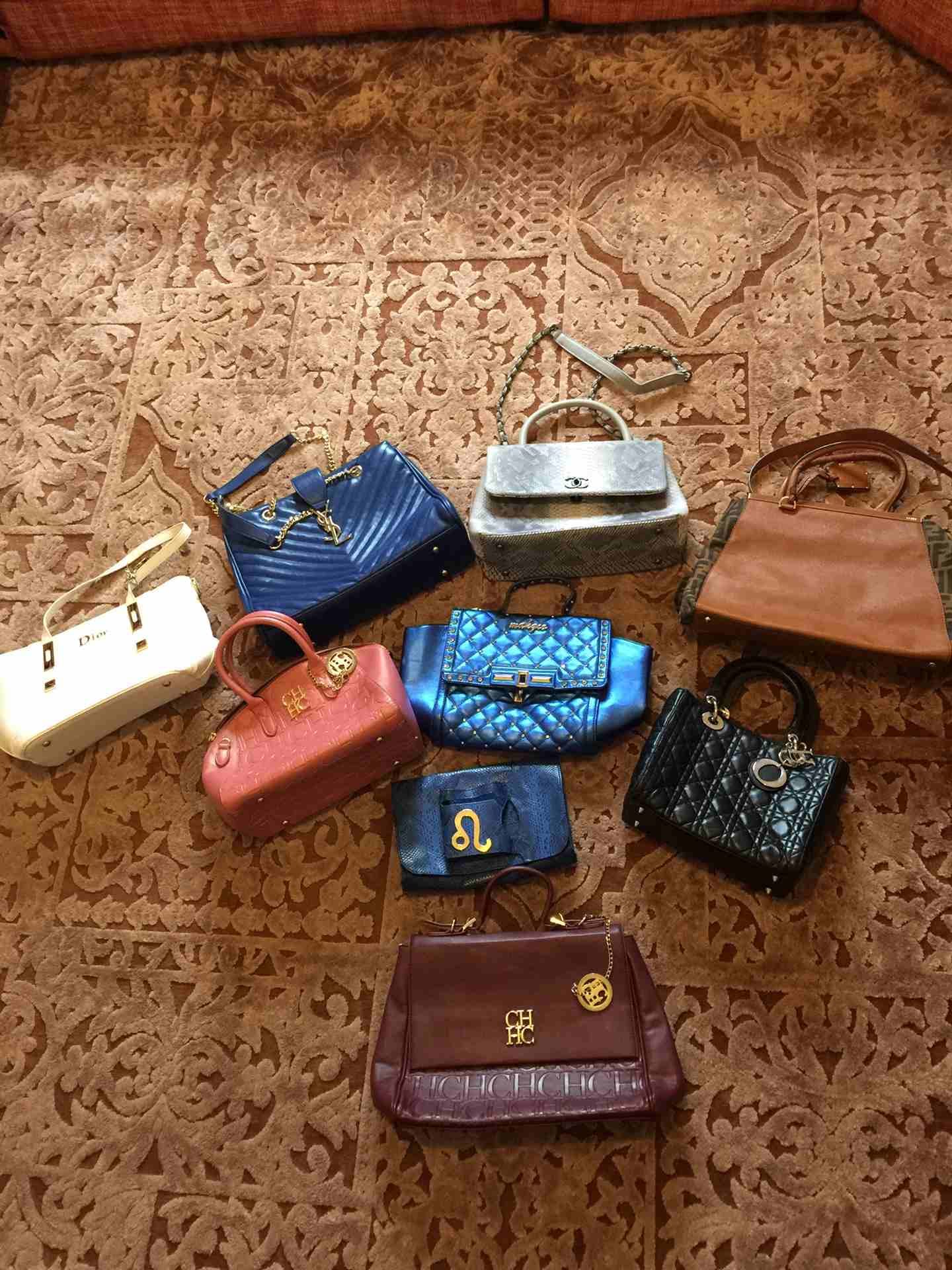 ملابس وأحذيه واردة من الكويت ماركات
لا تنسَ أنك شاهدت هذا الإعلان في عنكبوت
للأستفسار الأتصال على...