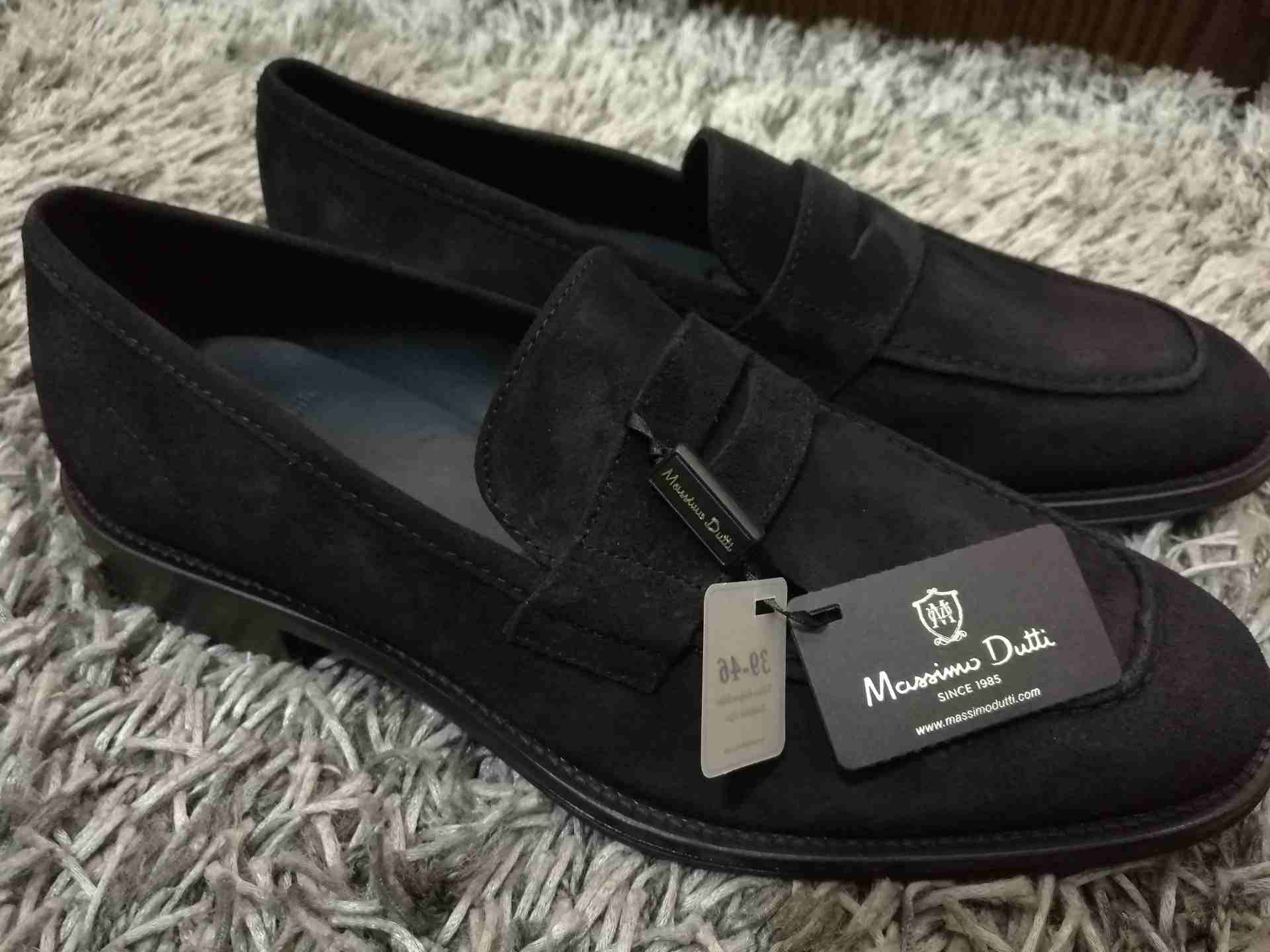 Massimo Dutti أحذية أصلية 100% جلد طبيعي صناعة البرتغال
لا تنسَ أنك شاهدت هذا الإعلان في عنكبوت...