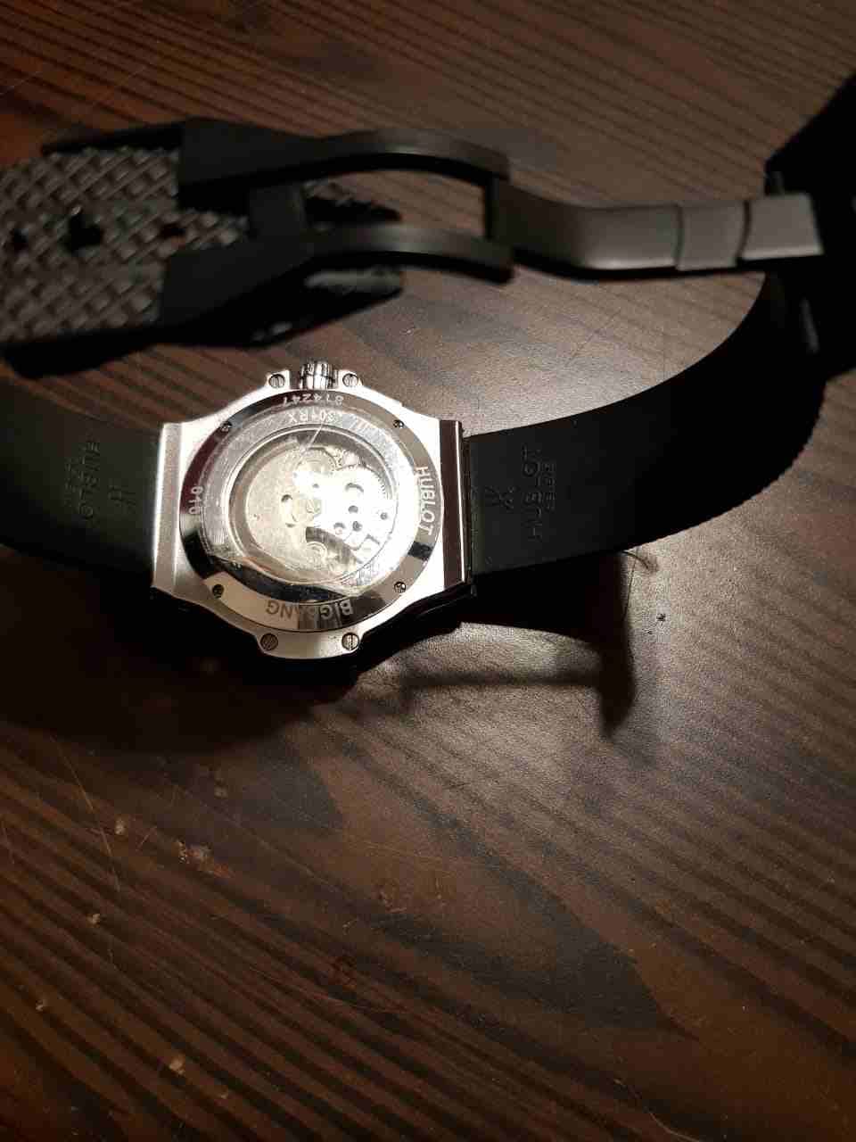 HUBLOT كوبي اوتوماتيك
لا تنسَ أنك شاهدت هذا الإعلان في عنكبوت
ساعة HUBLOT كوبي جديده جميع العدادا...