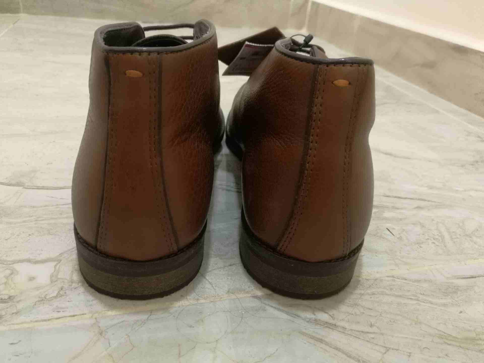 ZARA أحذية جلد طبيعي من أفخر وأرقى الماركات صناعة البرتغال وصناعة إسبانيا
لا تنسَ أنك شاهدت هذا الإعلان في عنكبوت...