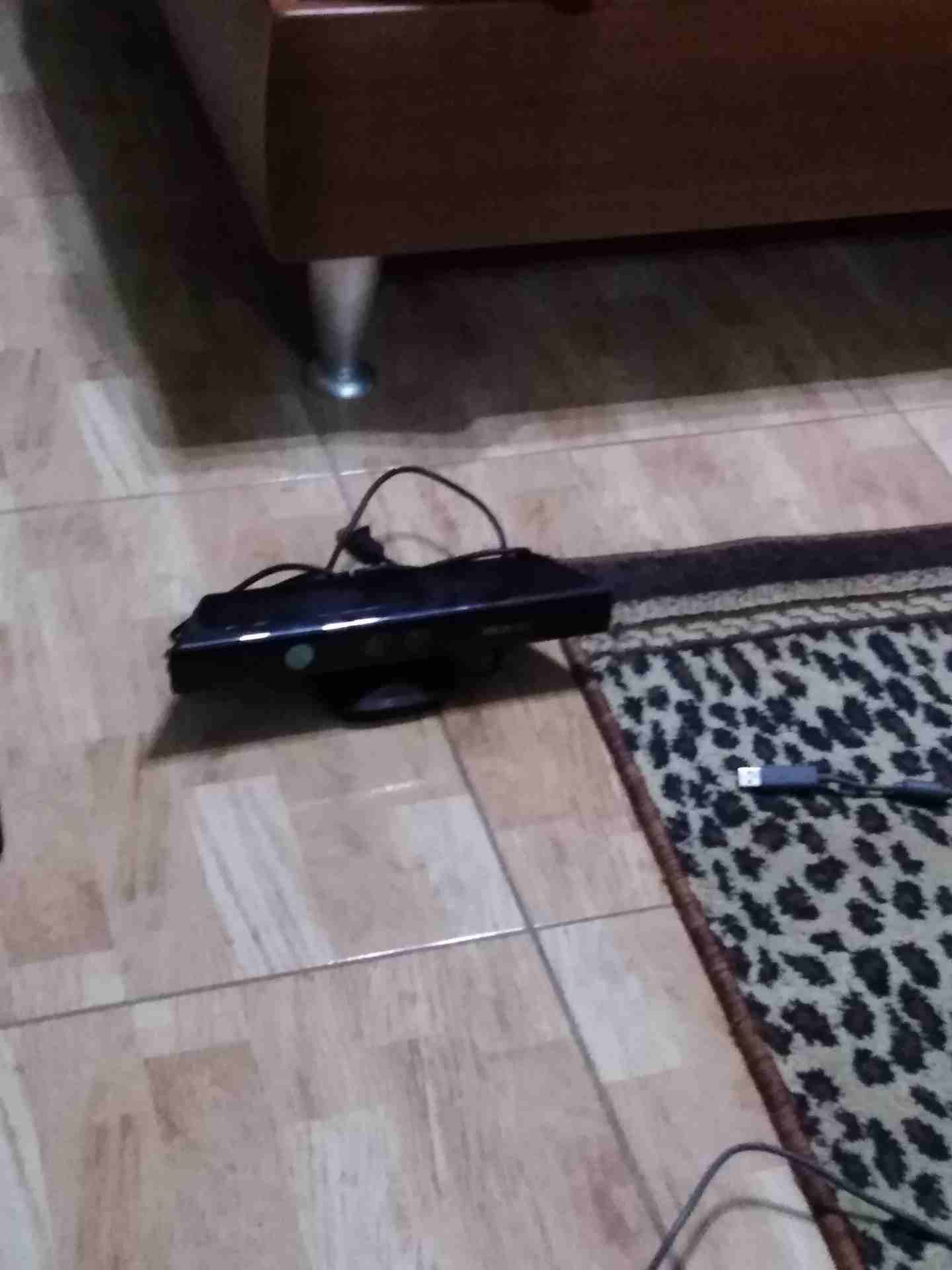 Xbox 360
لا تنسَ أنك شاهدت هذا الإعلان في عنكبوت
Xbox 360 مستعمل مدة سنتين مع ايدتين و كاميرا...
