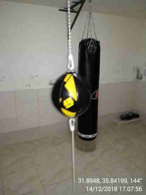 Boxing gear أدوات الملاكمة
لا تنسَ أنك شاهدت هذا الإعلان في عنكبوت
1- Heavy boxing bag wit...