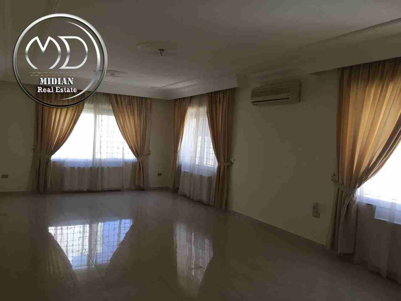 شقه طابقيه - فرغه للايجار عبدون - قرب السفارة الاميركية
لا تنسَ أنك شاهدت هذا الإعلان في عنكبوت
ق...