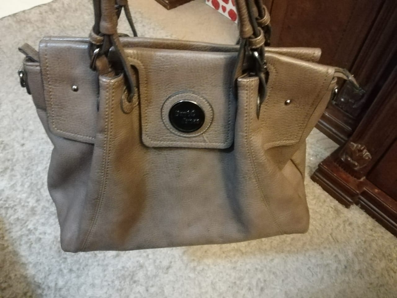 Hand Bags for womans very elegants
لا تنسَ أنك شاهدت هذا الإعلان في عنكبوت
Hand bags for woma...