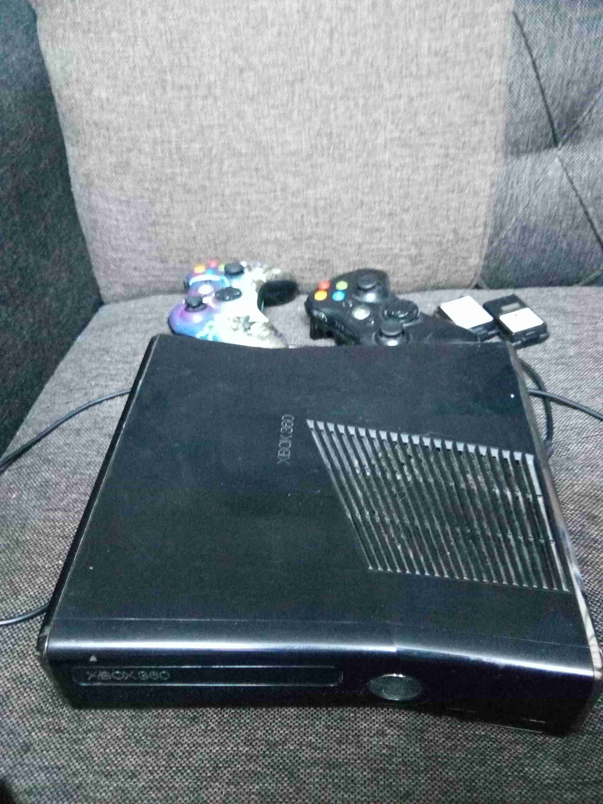 اكس بوكس 360
لا تنسَ أنك شاهدت هذا الإعلان في عنكبوت
1_250جيجا
2_15لعبه فيفا .كول اوف ديوتي ج...