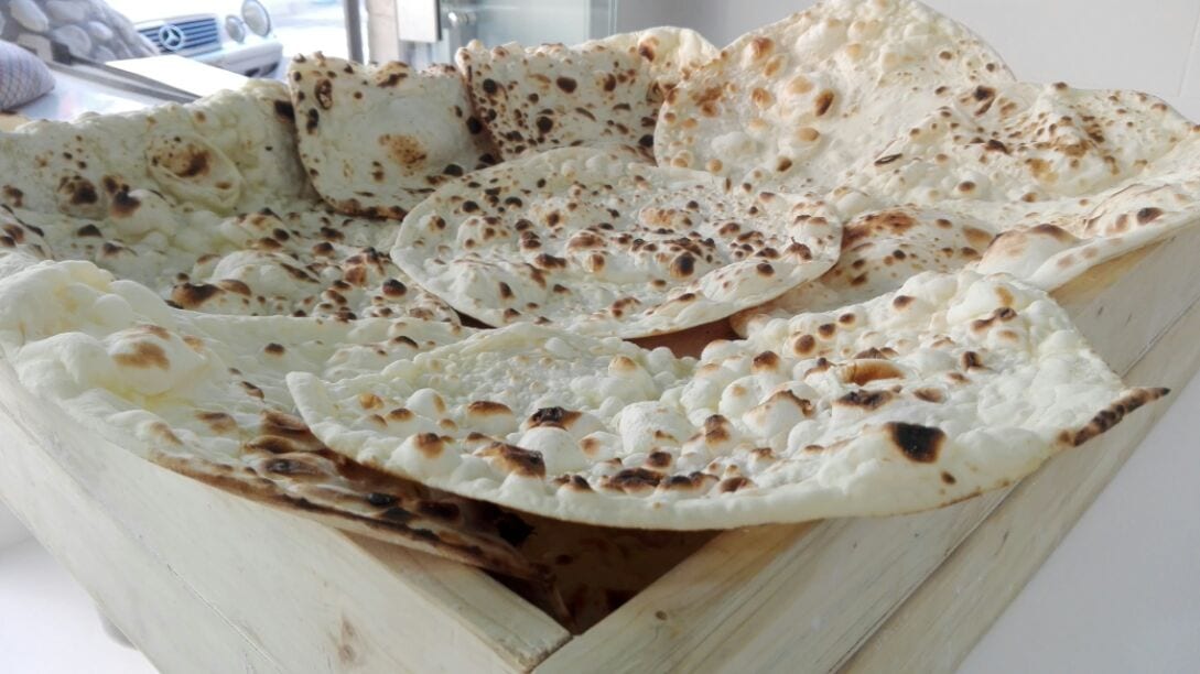 خباز تنور ...سوري الجنسيه
لا تنسَ أنك شاهدت هذا الإعلان في عنكبوت
خباز تنور ...سوري الجنسيه ....