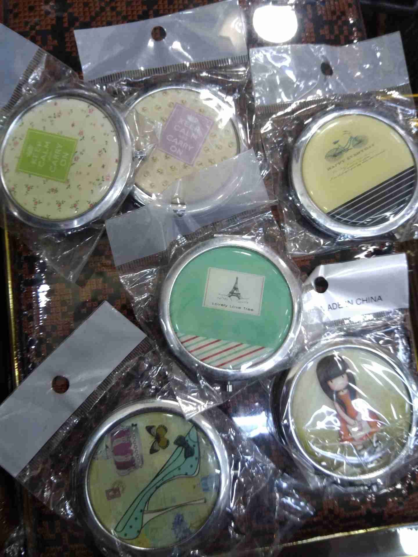 مرايات ومحفظات
لا تنسَ أنك شاهدت هذا الإعلان في عنكبوت
اسعار المرايات ما بين .99-2.99
الجزادي...