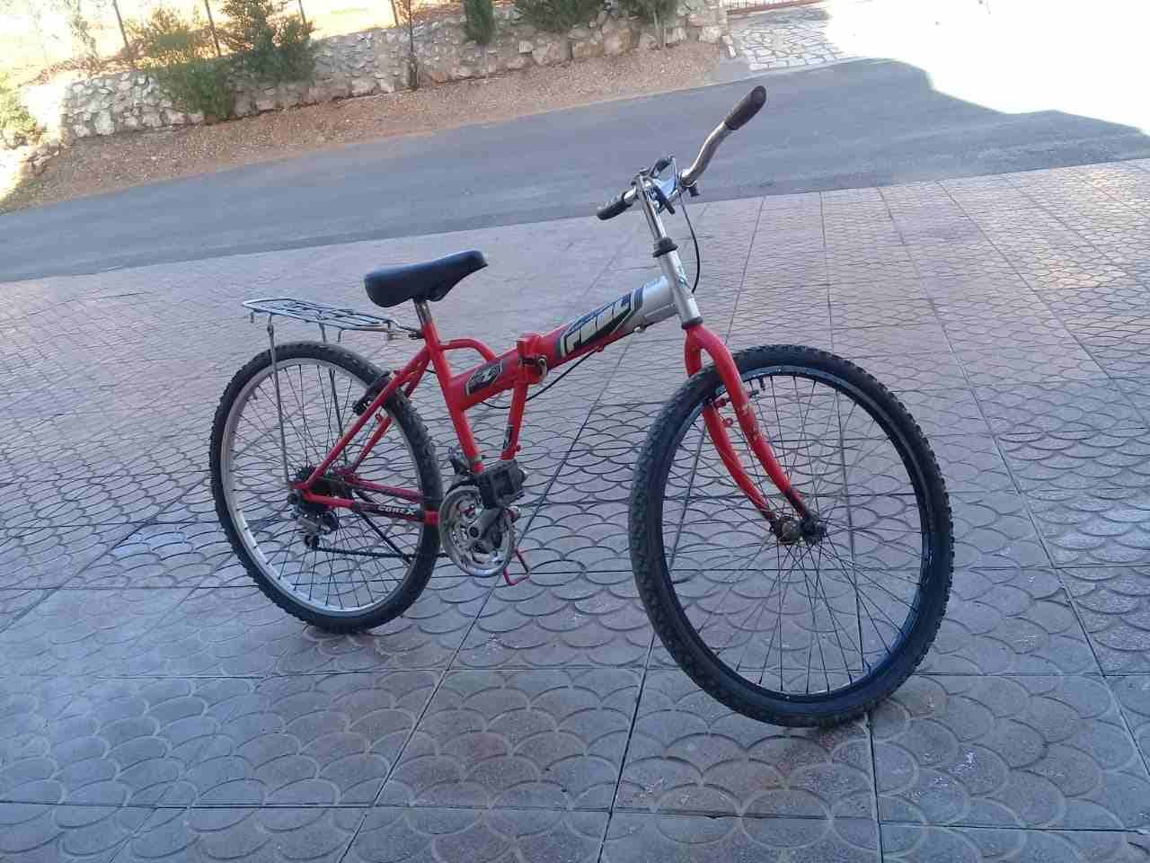 بسكليت غيارات نمره 26 المواصفات في نص الاعلان البسكليت ما عليه حكي
لا تنسَ أنك شاهدت هذا الإعلان في عنكبوت...