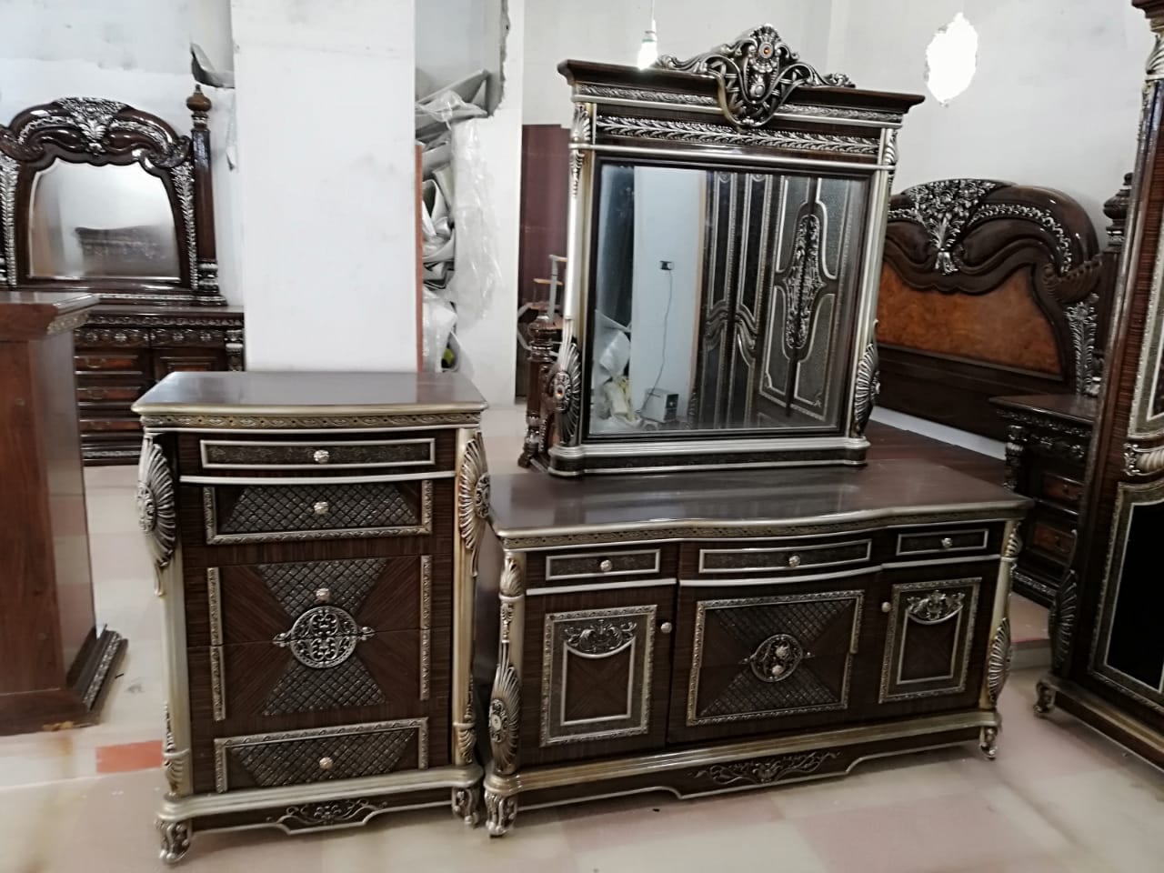 غرف نوم خليجيه سعوديه ملوكيه وفخمه وراقيه
لا تنسَ أنك شاهدت هذا الإعلان في عنكبوت
غرف نوم سعو...