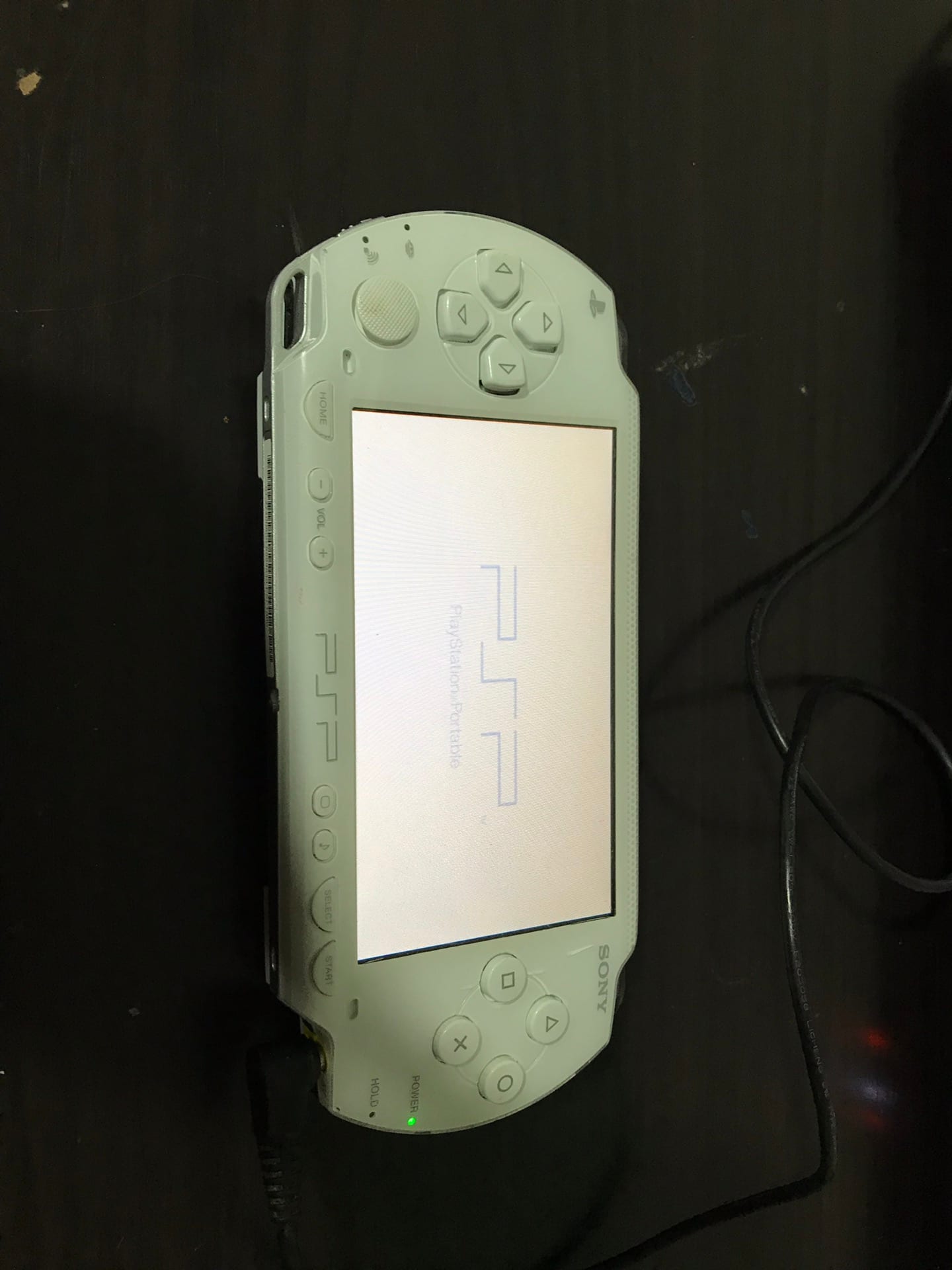 PSP للببع
لا تنسَ أنك شاهدت هذا الإعلان في عنكبوت
الجهاز شغال وعليه لعبه spider man وداخلو مي...