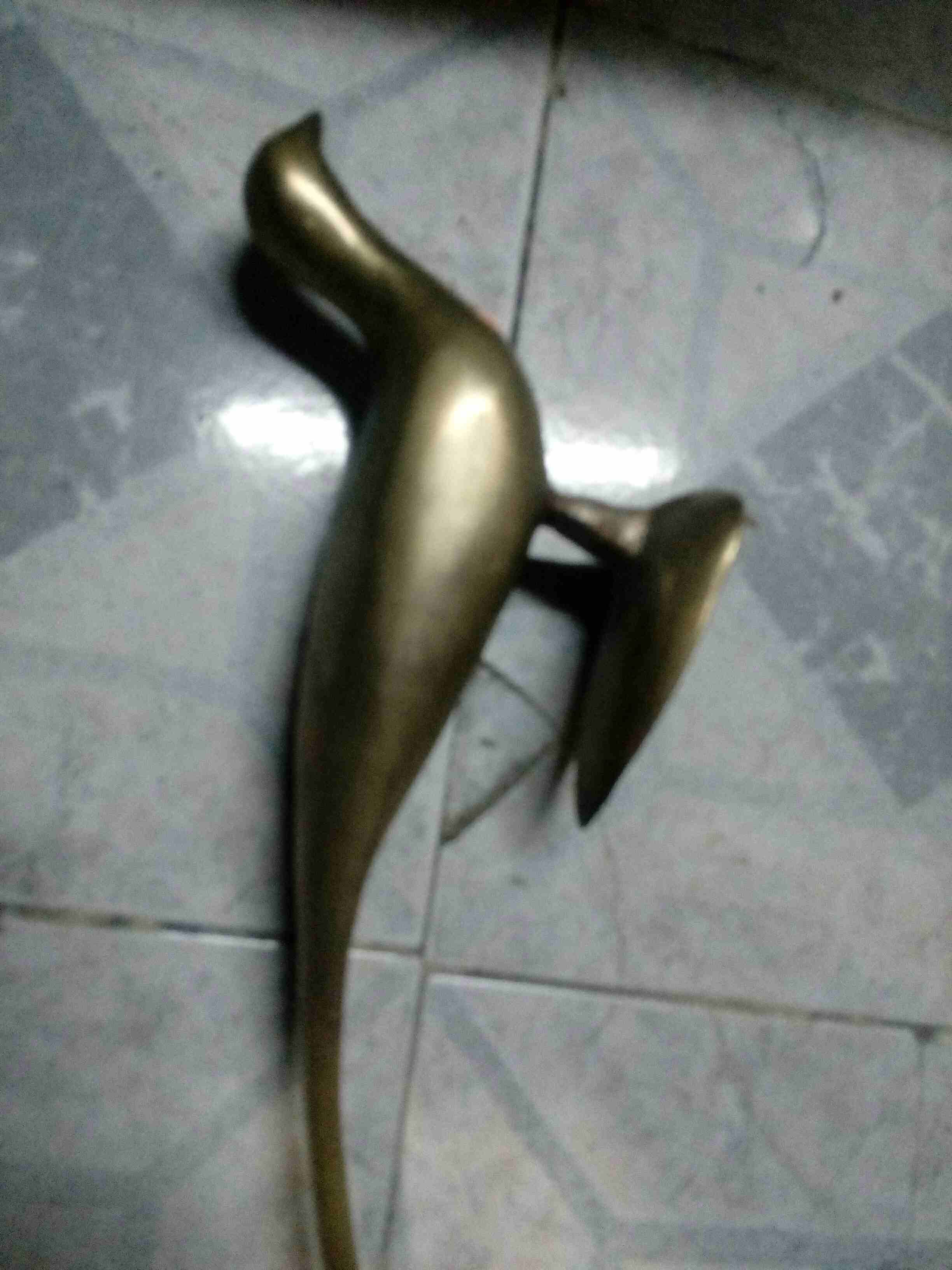 تمثال طائر بجع نحاس
لا تنسَ أنك شاهدت هذا الإعلان في عنكبوت
يصلح للزينه منظرو عالطبيعه كثير رائع...