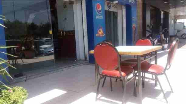 مطعم بروستيد وسناكات في المدينه الرياضيه مقابل بوابه ٤ صرح الشهيد يتكون من بابين وطابقين....للبيع
0795180113