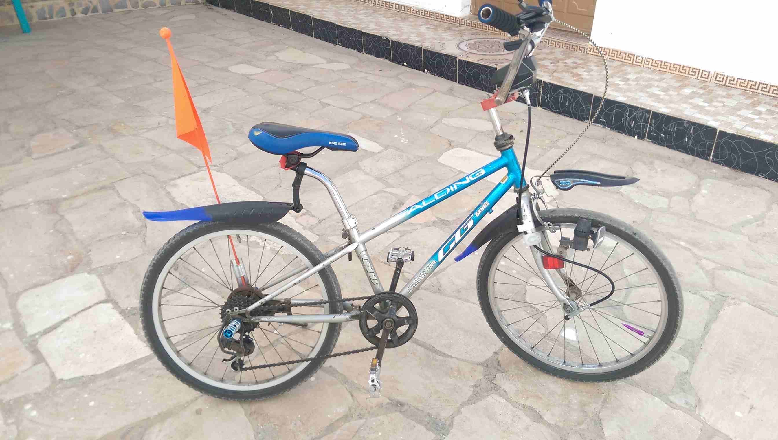 بسكليت الماني النمره 22
لا تنسَ أنك شاهدت هذا الإعلان في عنكبوت
الجنط المنوم عليه دلمو ضو امامي ا...