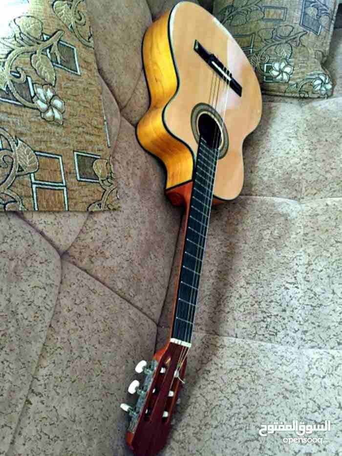 Manuel Rodriguez electric classic flamngo
لا تنسَ أنك شاهدت هذا الإعلان في عنكبوت
بحالة ممتازة كا...