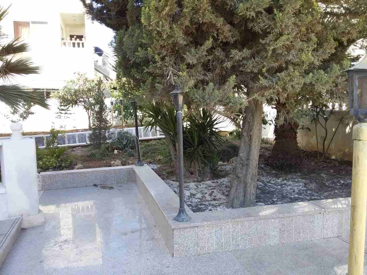 فيلا للبيع بسعر الارض للبيع .... بطبربور بالقرب من قرية الاطفال sos
لا تنسَ أنك شاهدت هذا الإعلان في عنكبوت...