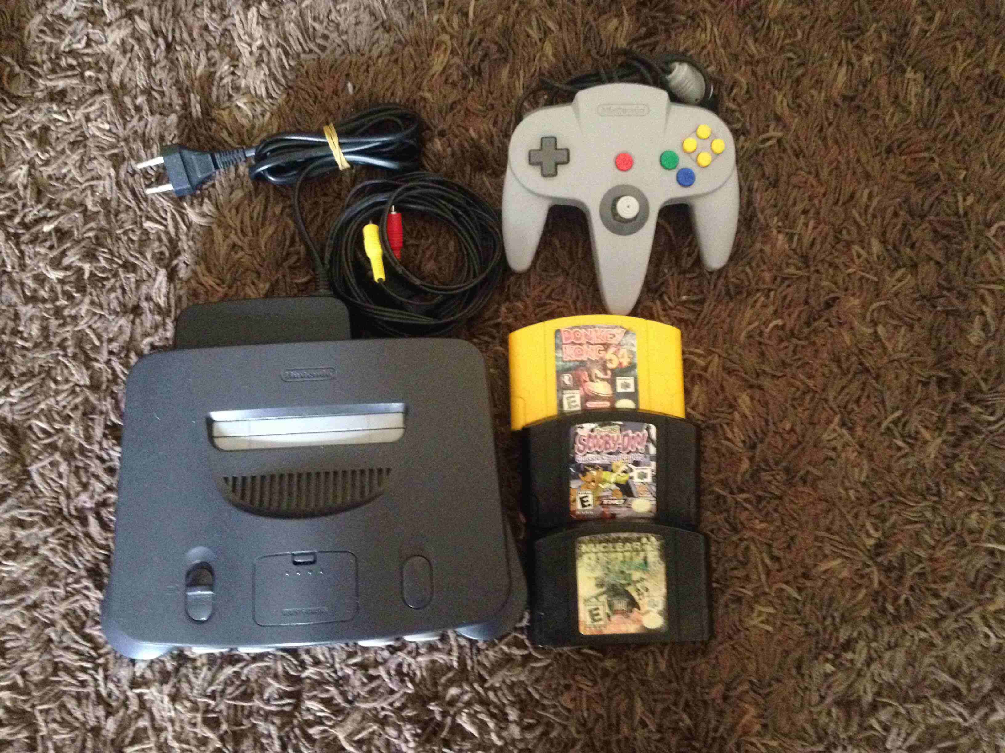 nintendo 64
جهاز نينتندو 64 مستعمل بحالة الجديد مع جميع وصلاتو محول 220v كهرباء على طول الجهاز نظام ntsc مع ثلاث العاب من اجمل الألعاب والألعاب نادرة ويوجد مع الجهاز المخ الأحمر كما هوه موضح بصور
الل...