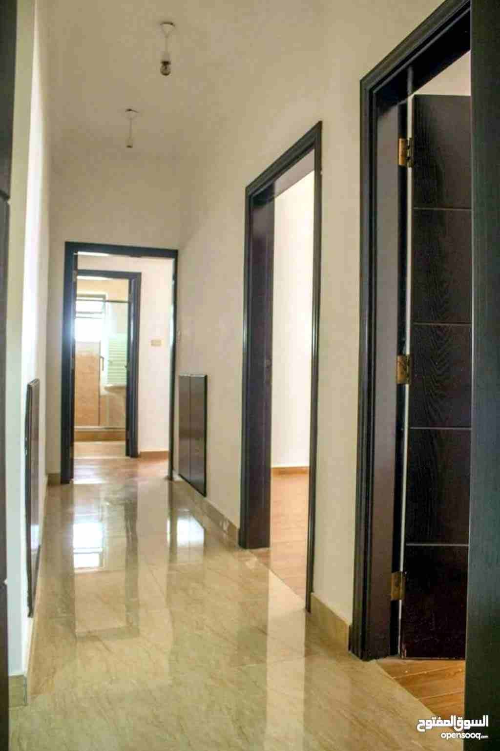 بتحلم إنك تتملك بيت العمر؟
فرصتك عنا والعرض لفترة محدودة جدًا
(((((( شقة بسعر التكلفة ))))))
جديدة وغير مسكونة سابقًا، وبمواصفات رائعة !
بمنطقة هادية ومميزة وبتبعد 7 دقائق بس عن الدوار السابع طاب...