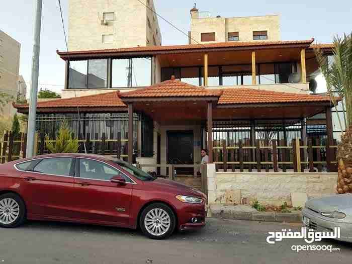 فيلا راقيه للبيع ... طابق وروف في طبربور حي الغابه
لا تنسَ أنك شاهدت هذا الإعلان في عنكبوت
فيلا م...