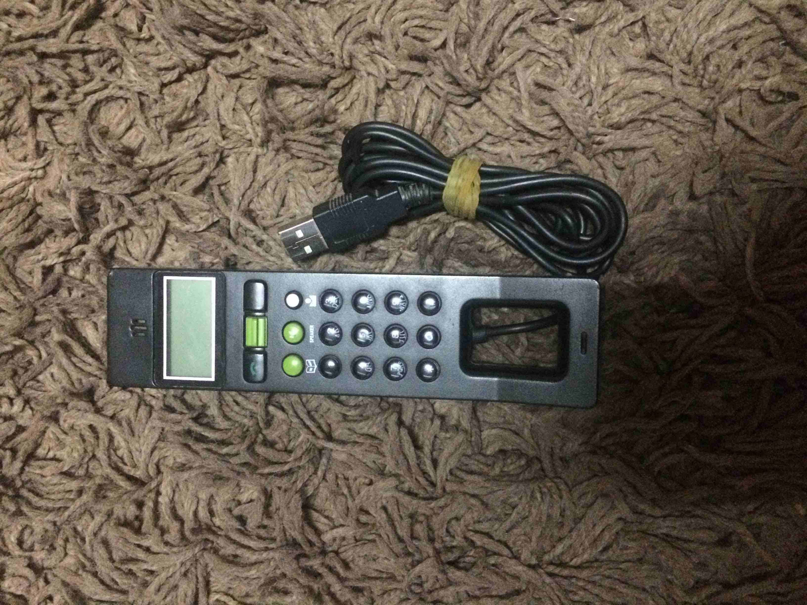 هاتف usb خاص لبرامج الأتصال على الكمبيوتر والاب توب متوافق مع تطبيق الواتس و الفايبر و الأيمو و الماسنجر و السكايبي وجميع البرامج التي يوجد بها خاصية الأتصال جميع الأضافات سبيكر كتم لصوت رفع وخفض الصو...