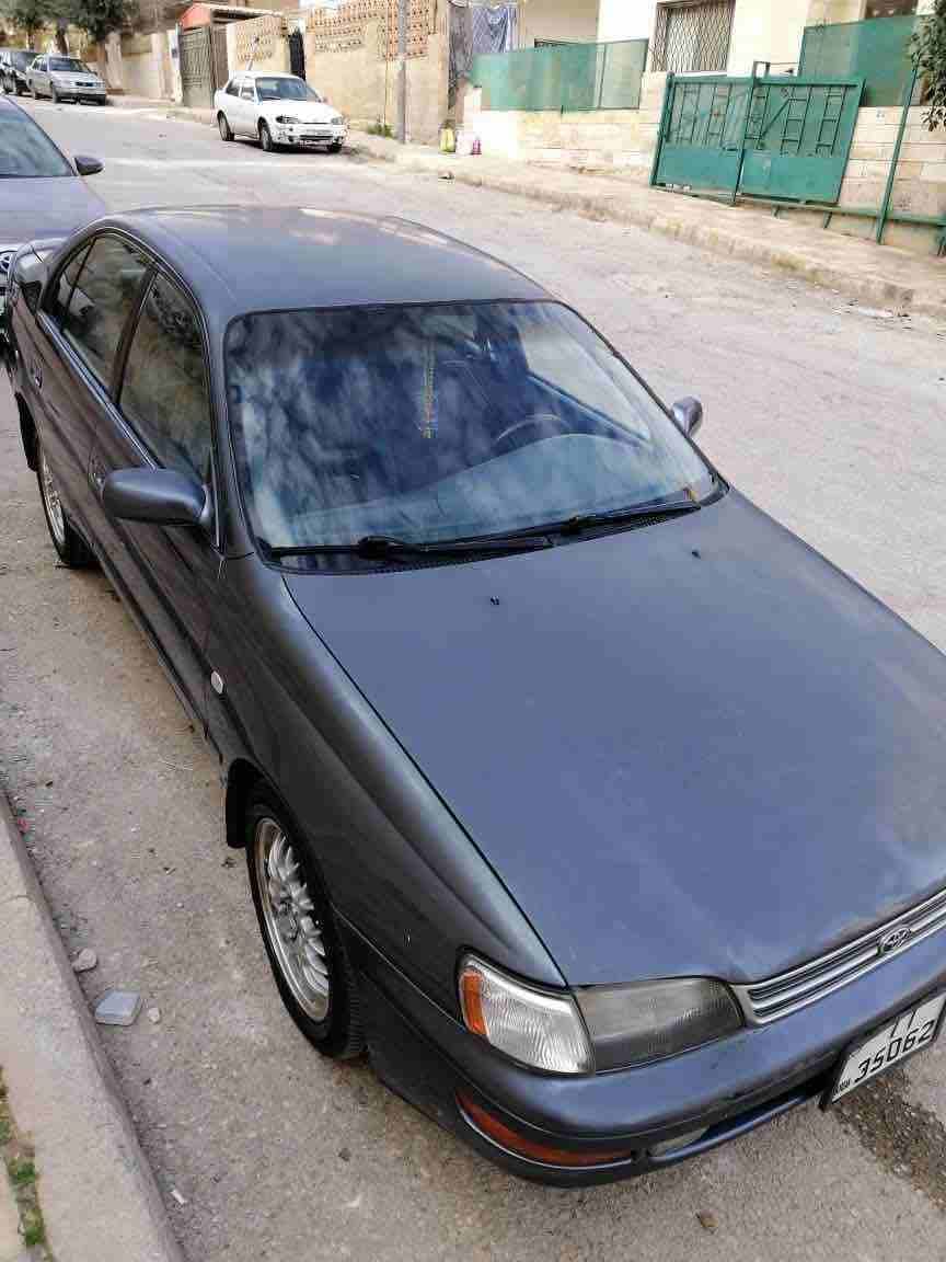 تويوتا كرونا 1992 متور 2000 وارد الشركة المالك الثاني للسياره زجاج ومراية كهرباء مسجل سي دي جنط وكوشوك جديد صيانه ومتابعه دائمة بالشركة واستعمل خفيف للسيارة