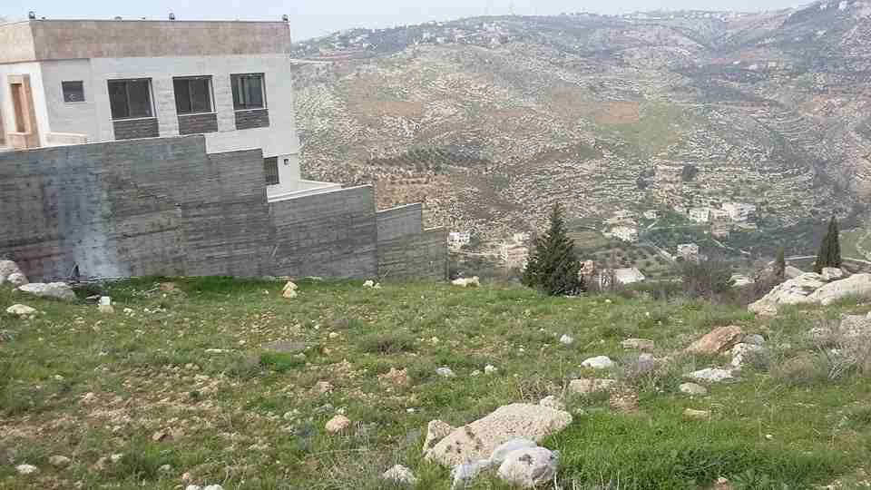 الأردن - عمان
ارض للبيع في وادي السير/ ابو السوس - قرب مدارس الدرة الشريفة
القرية: البصة
حوض: المعلقة
المساحة: 626
الموقع: وادي السير/ أبو السوس - تبعد 200 م عن مدارس الدرة الشريفة
منطقة هادئة و...