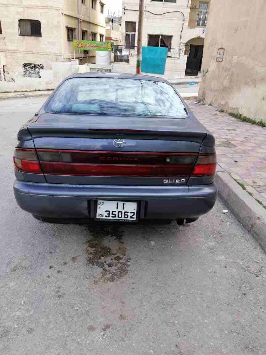 تويوتا كرونا 1992 متور 2000 وارد الشركة المالك الثاني للسياره زجاج ومراية كهرباء مسجل سي دي جنط وكوشوك جديد صيانه ومتابعه دائمة بالشركة واستعمل خفيف للسيارة
